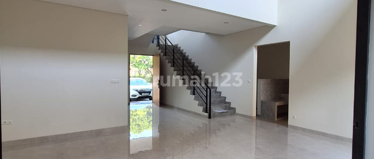 Nice and New House at Singgasana Pradana, Singgasana 1