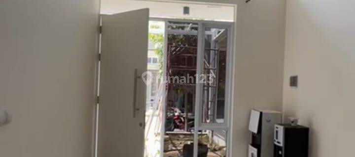 Dijual / disewakan  Rumah Bagus di Sherwood Taman Kopo Indah V 1