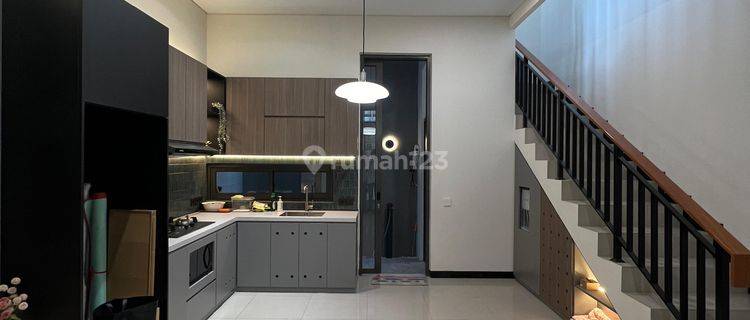 Rumah Bagus Semi Furnished di Jl. Taman Kopo Indah 5, Rahayu, Kec. Margaasih, Kabupaten Bandung, Jawa Barat, Taman Kopo Indah 1