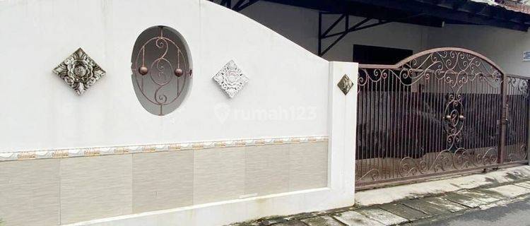 Dijual Rumah Seteran Siap Pakai 1