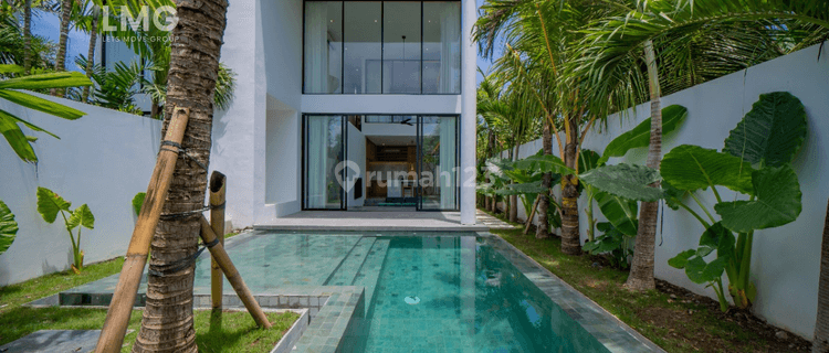 Luxury 3 Bedroom Villa in Seseh, Bali 1