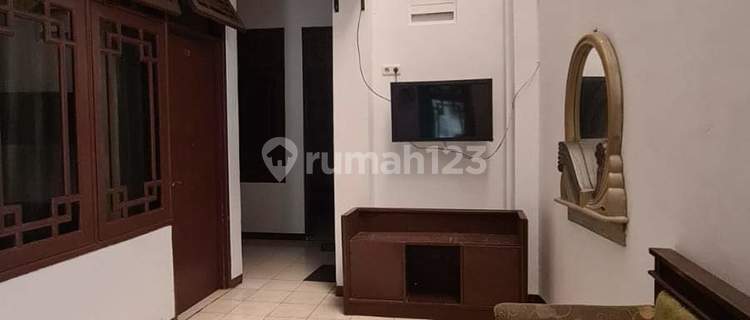 For Sale at NJOP Price! Productive 30-Room Boarding House in JAGAKARSA, Dual Car Access, SUPER STRATEGIC Location near BUSINESS CENTER and CAMPUS, Potential for CONTINUOUS REVENUE GROWTH! 1