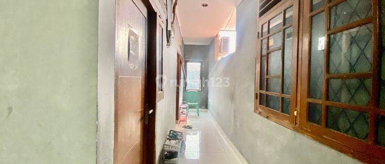 Kost 22 Kamar Lokasi Strategis Akses Jalan Lebar di Jakarta Timur  1