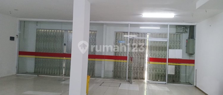 Commercial Twin-Shophouse for Rent in Graha Bintaro, South Tangerang 1