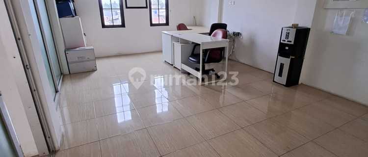 Shop House for Rent (Nice & New) Tangsel (Jombang) 1