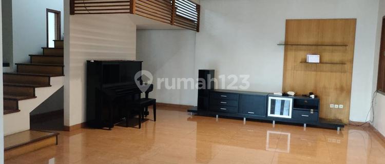 Sewa Rumah Lux 2 Lt Siap Huni Area Setraduta Bandung 1