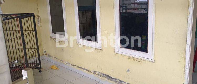 Rumah Petak dalam Komplek Pasar IV Indah 1