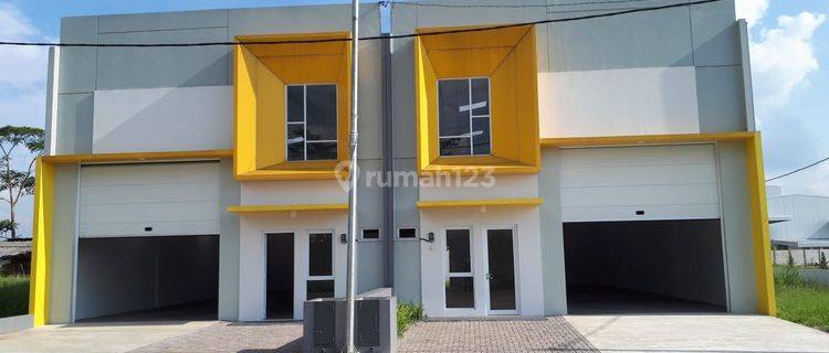 cari gudang super aman bebas pungli berada di kawasan industri padalarang bandung 1