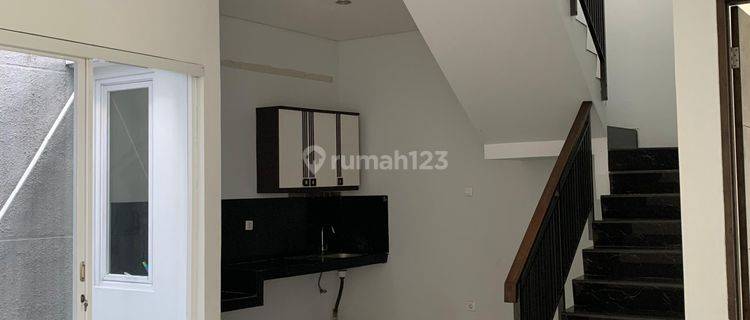 Rumah Minimalis Modern di Kawasan Elite Setra Murni Bandung 1