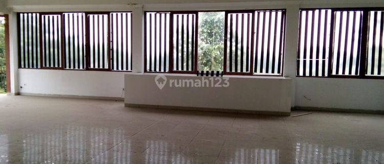 DISEWAKAN RUANG USAHA STRATEGIS MAINROAD DEKAT SETRASARI 1