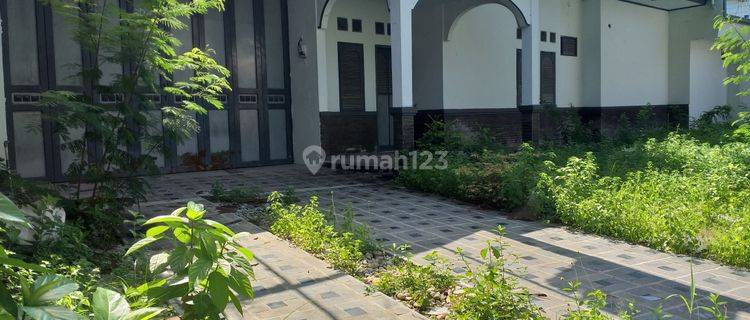 Rumah di Jalan Garuda Mas Cirebon Jawa Barat 1