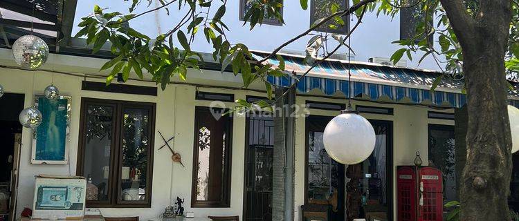 Rumah Mewah Terawat Asri di Batununggal Bandung 1