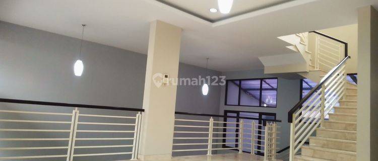 Rumah Minimalis Siap Huni di Sudirman Town House Bandung 1