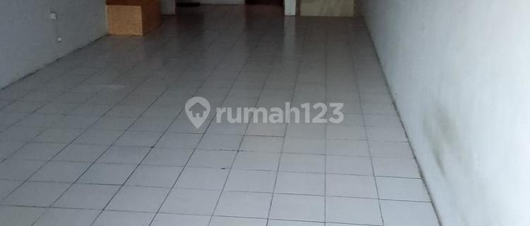 For Rent: 2.5-Story Shop House on Main Road in Cihanjuang 1