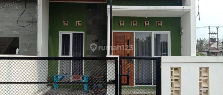 Rumah moderen minimalis di Bandung  1