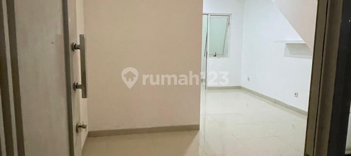 Disewakan Rumah PIK Luas 4x12 Kosongan Sudah ada 3 AC 1
