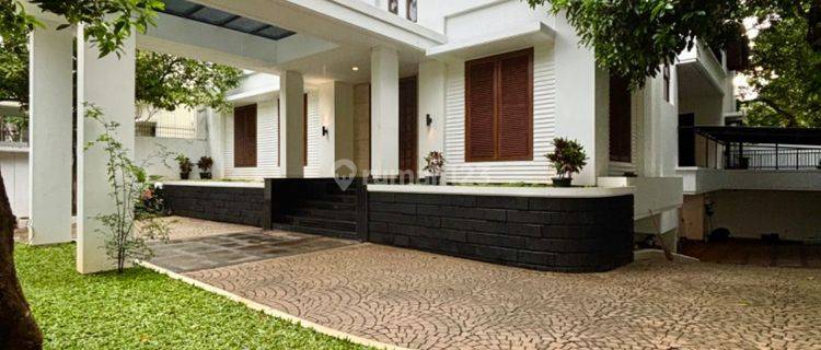 Rumah cantik di pondok indah Dengan basemen  1