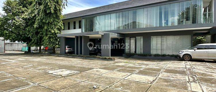 Gedung Dua Lantai Harga Njop Lebih Sedikit  1