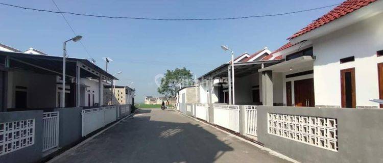 Rumah Dekat Jalan Provinsi Akses Masuk Tol Kopo  1