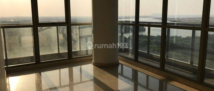 Apartmen Gold Coast PIK 3BR Sea View 1