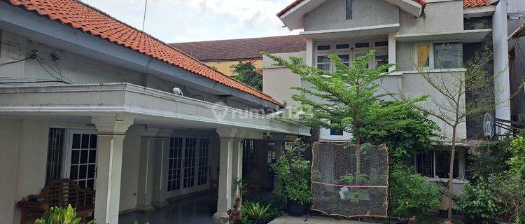 Dijual rumah sangat strategis seberang RS Carolus di Jln Salemba 1 1