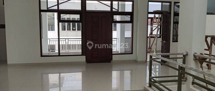 Rumah Baru Untuk Ruang Usaha, Mekar Wangi 1