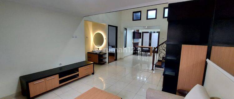 Jual Rumah Cozy Full Furnished Kota Baru Parahyangan 1