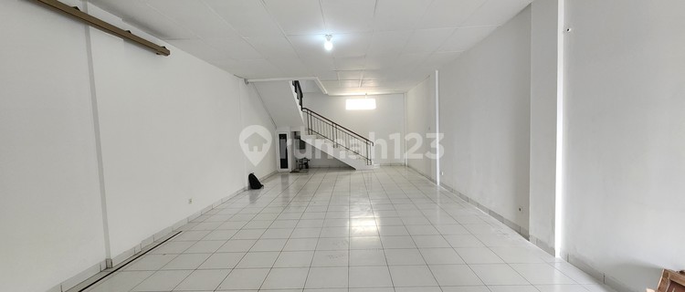 Ready-to-Use Shop House in Mekarwangi Singgasana, Bandung 1