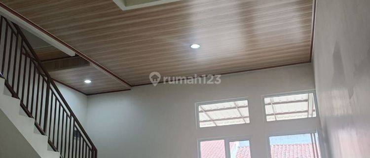 Dijual Rumah 2 Lantai SHM Bagus di Harapan Indah  1