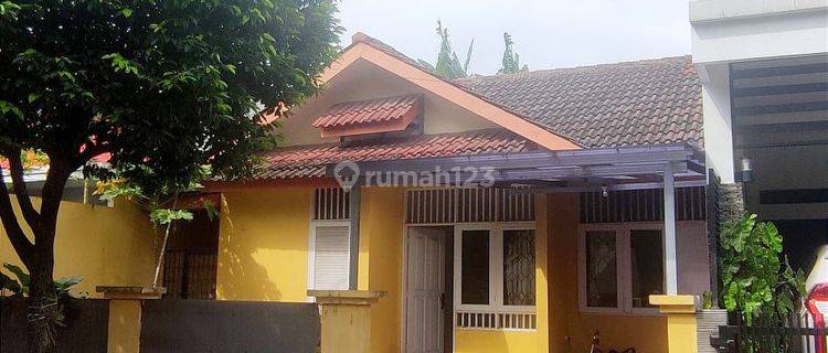 Disewakan.rumah Di Kemang Pratama Bekasi 1