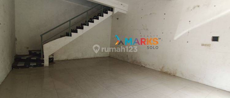 Ruko 3.5 Lt Siap Pakai di Pusat Bisnis Solo,Cocok tuk kantor dll 1