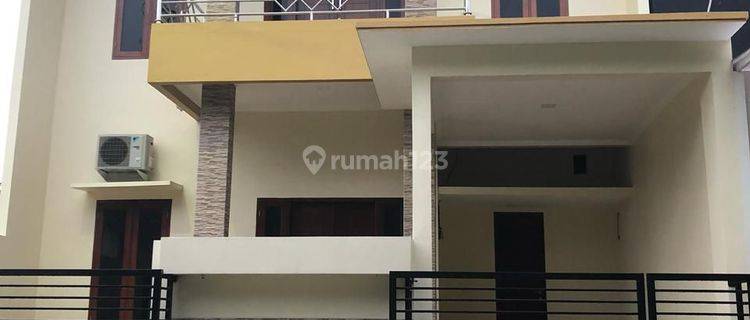 Disewakan Rumah 2 lantai di Kemang Pratama, Bekasi 1