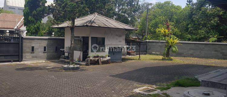 Ruang Usaha Dan Rumah Strategis 1