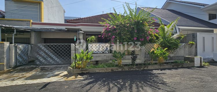 Di Jual Rumah Lokasi Brumbungan Di Pusat Kota Semarang 1