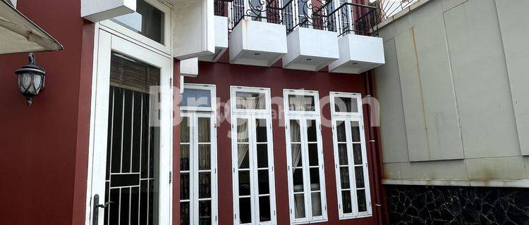 RUMAH, KEBON JERUK DALAM KOMLEK 1