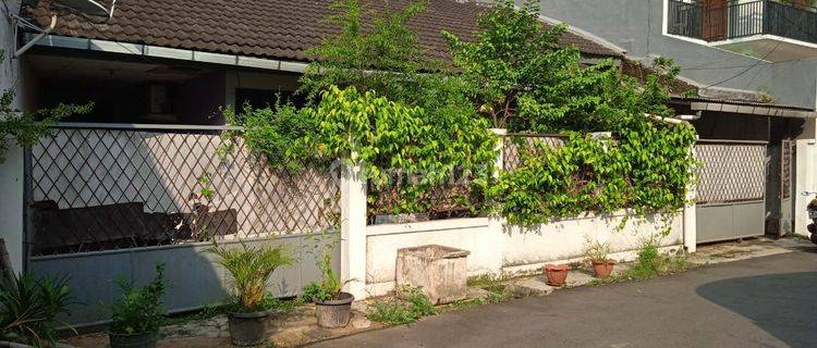 Dijual Rumah di Jl. Cendana Pekayon Jaya, Bekasi Selatan, Bekasi Kota

 1