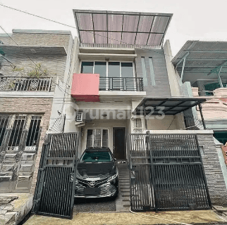 Rumah Taman Ratu. Duri. 2.5 Lantai. 6x15. Jalan 2 Mobil. Siap Huni 1