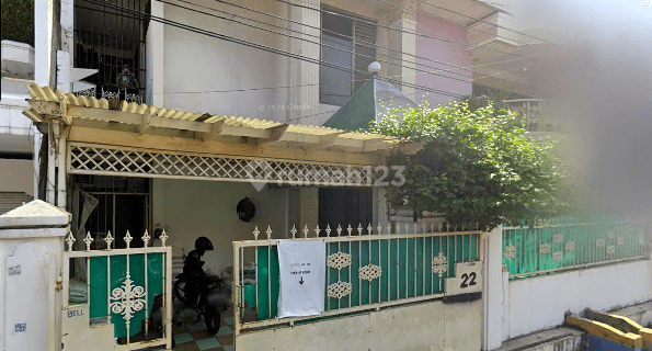 Rumah Tomang. 2 Lantai. 10x15. Jalan 2 Mobil. Siap Huni 1