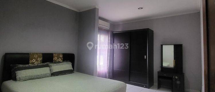 Dijual Rumah 2,5 Lantai Luas 200 M2, 4+1 Kamar Tidur Bisa Dijadikan Workshop, Klinik Dan Usaha Lainnya, Antapani, Bandung 1