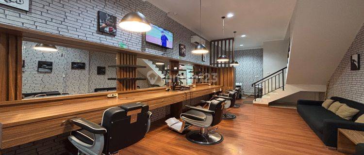 Dijual Ruko Grand Wisata 2 Lantai Semi Furnished Ex Barbershop, Bisa Digunakan Juga Sebagai Salon Atau Klinik Kecantikan Dan Usaha Lainnya 300 M Dari Mall Living World, Akses Langsung Tol Tambun Grand Wisata Bekasi 1