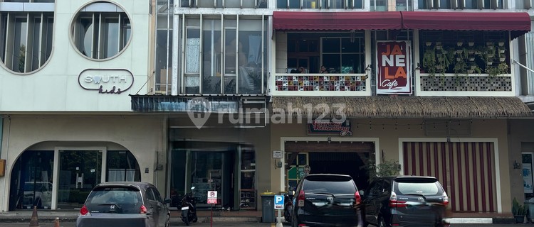 Dijual Ruko Grand Wisata 2,5 Lantai, Siap Pakai, Cocok untuk Kantor, tempat Kuliner, salon, apotik, Akses Langsung Tol Tambun Grand Wisata 1