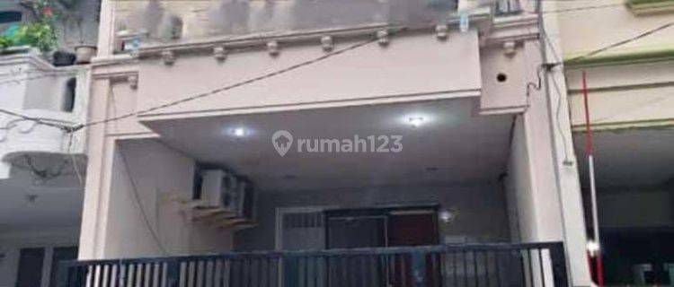 Rumah Sunter 4,5*15m2,barat,3lantai 5kt Dan 4km Bagus Shm 1