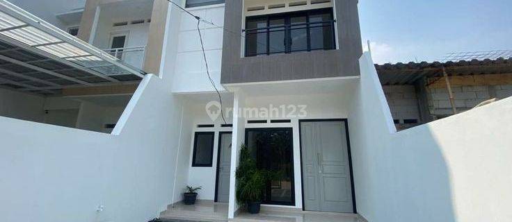 Dijual Rumah 2 Lantai Legalitas Shm Lokasi Strategis 1