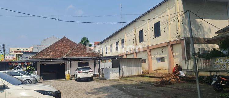 RUANG USAHA COCOK UNTUK RUMAH MAKAN LUAS NYAMAN DI DEPAN ALUN - ALUN KOTA SERANG 1