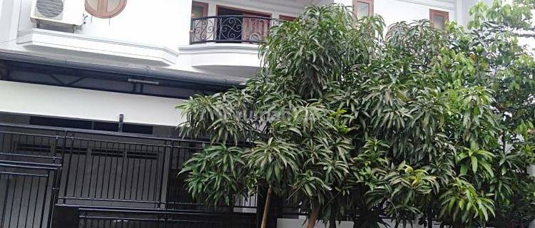 Rumah di Taman Kopo indah 2  SHM Bagus siap huni, sangat terawat 1