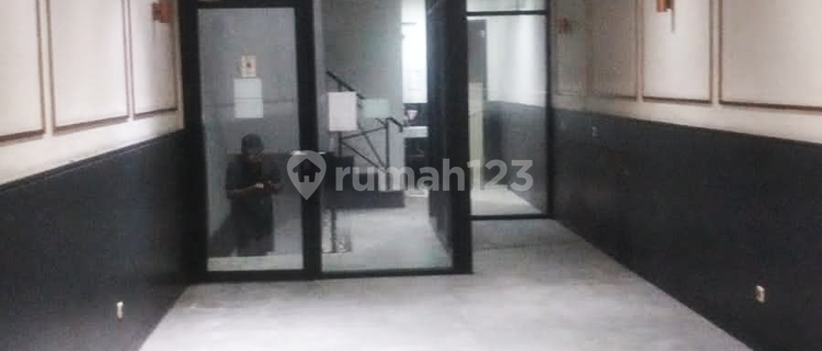 For Rent: Tebet Raya Shop House in South Jakarta, Suitable for Office, Clinic, Coffee Shop 1