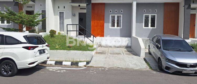 RUMAH BARU GRESS SIAP HUNI DI PERUMAHAN CLUSTER JERUK SAWIT 1