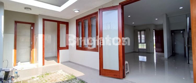 2-STORY LUXURY HOUSE IN THE PREMIUM CLUSTER COLOMADU HOUSING 1