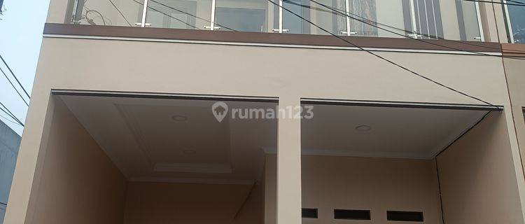 Rumah 2 lantai Poris Indah (brand new), siap huni, bisa kpr 1