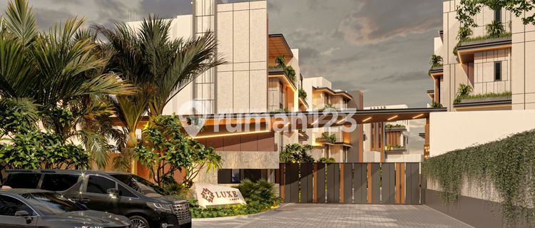 Luxe Court Permata Hijau Signature 1